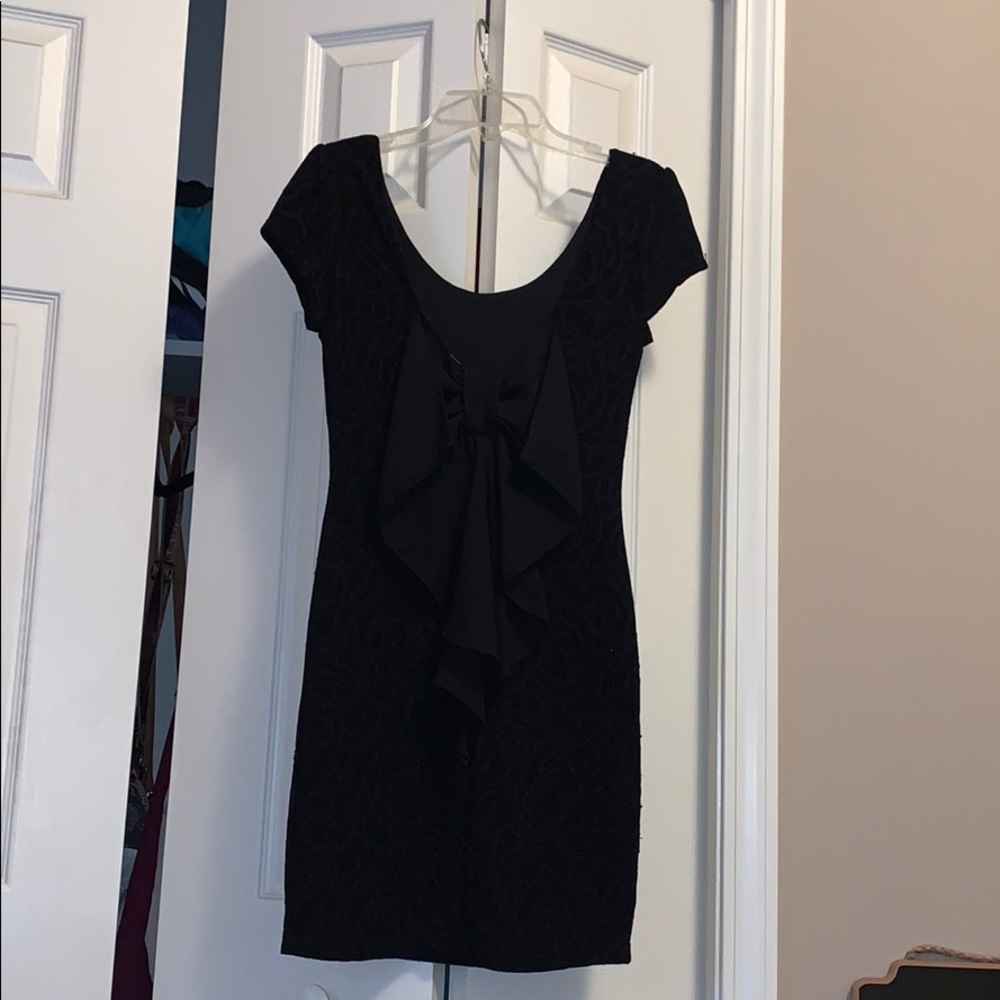 Dress - Picture 2 of 3